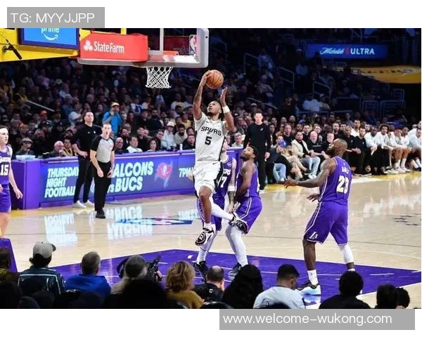 马刺与雷霆联手击败湖人和太阳展现团队攻防的完美配合