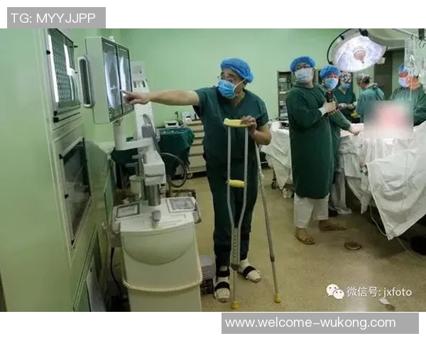 弗兰克透露比尔下周初手术后需静养五到七天并使用拐杖四到六周 弗兰克透露比尔下周初手术后需静养五到七天并使用拐杖四到六周