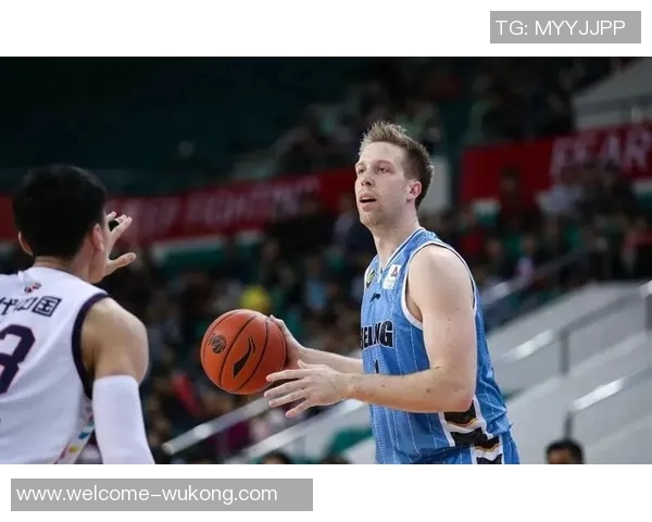 科林斯首发六场表现平平期待未能兑现命中率低迷引发关注